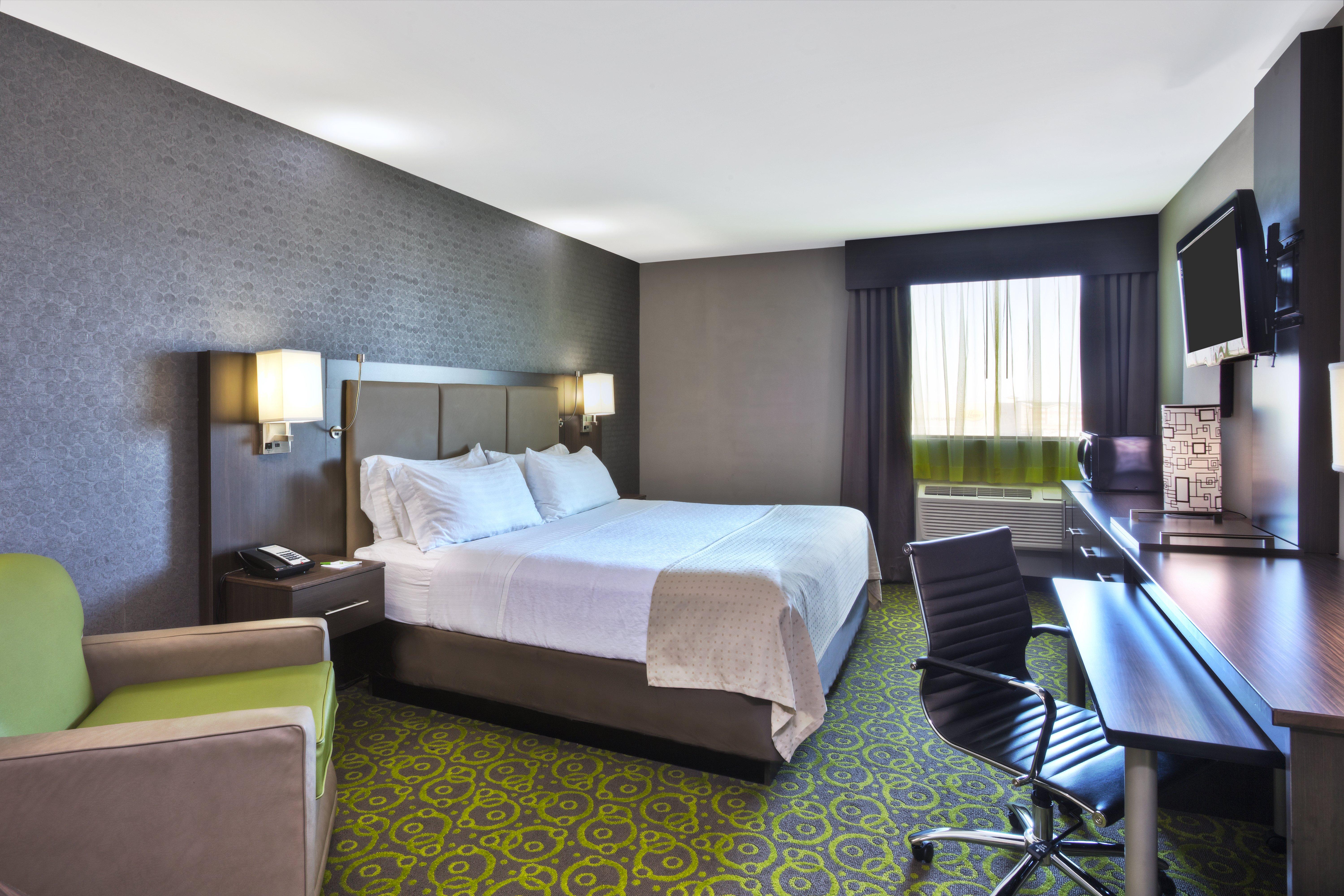 Holiday Inn Express Winnipeg Airport - Polo Park By Ihg Экстерьер фото