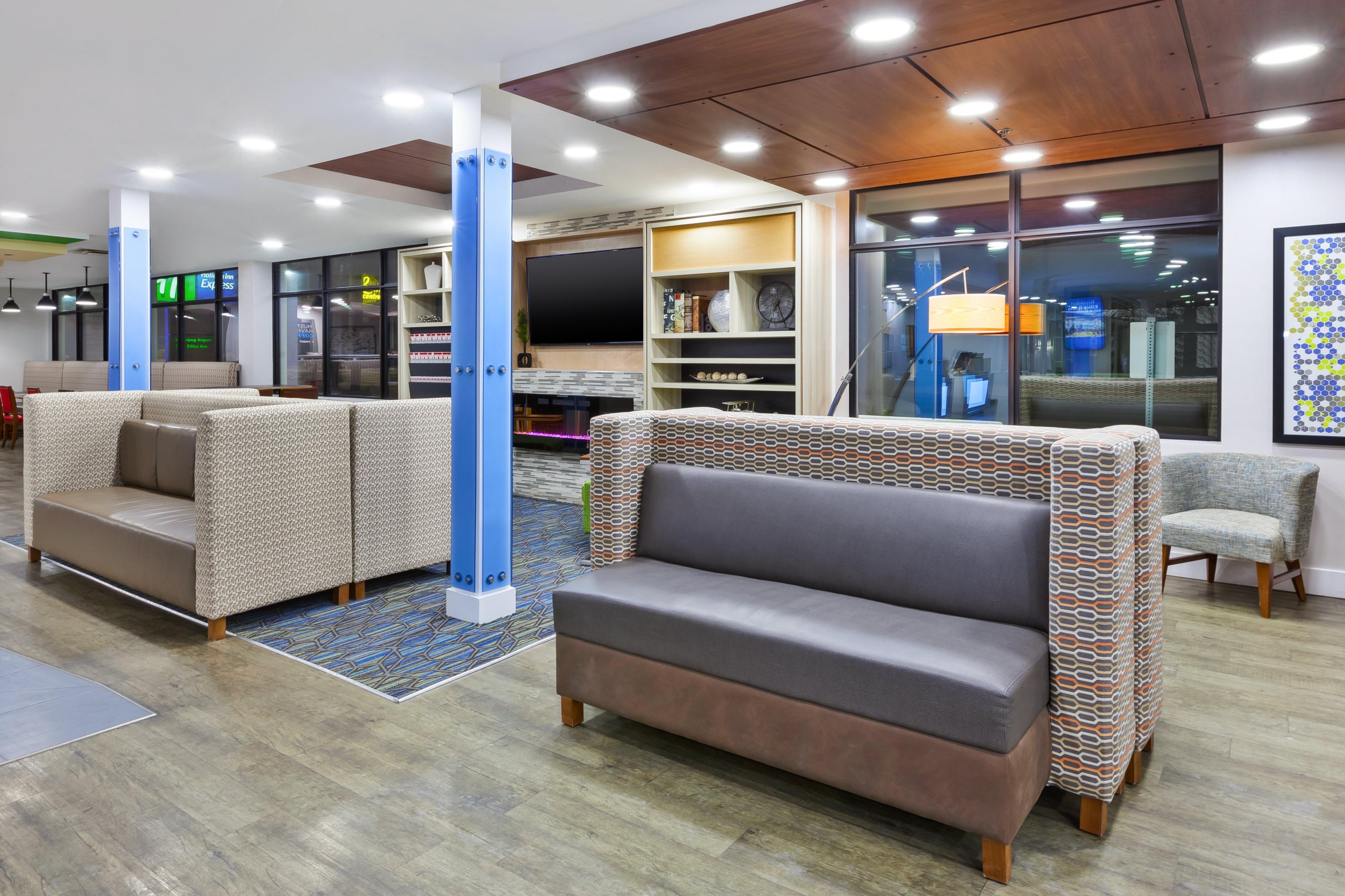 Holiday Inn Express Winnipeg Airport - Polo Park By Ihg Экстерьер фото