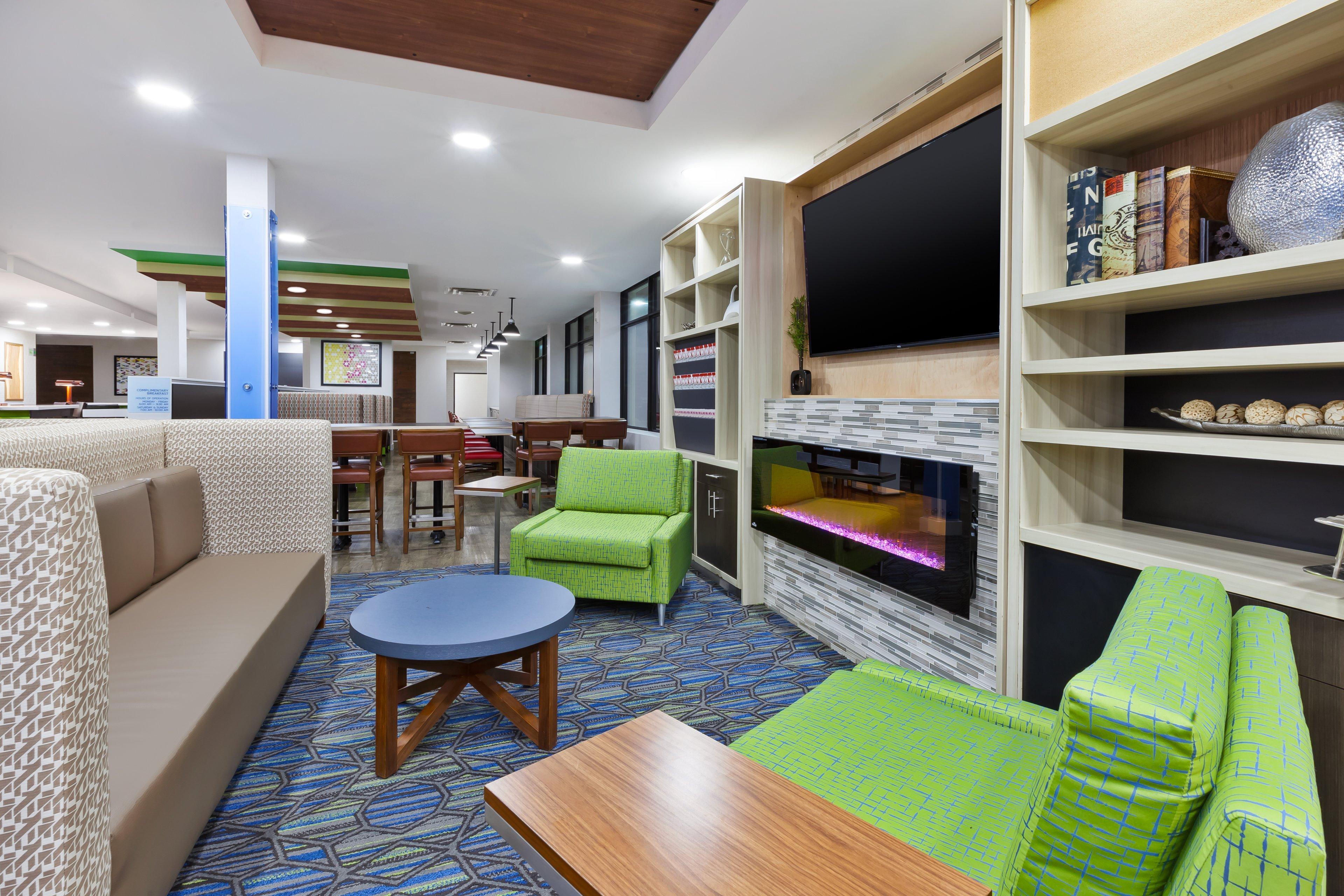 Holiday Inn Express Winnipeg Airport - Polo Park By Ihg Экстерьер фото